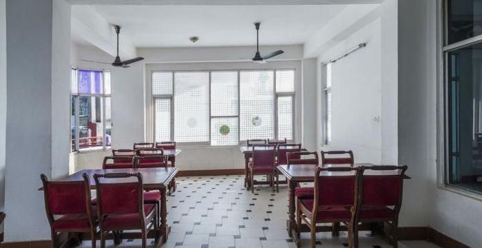 Hotel Ishan